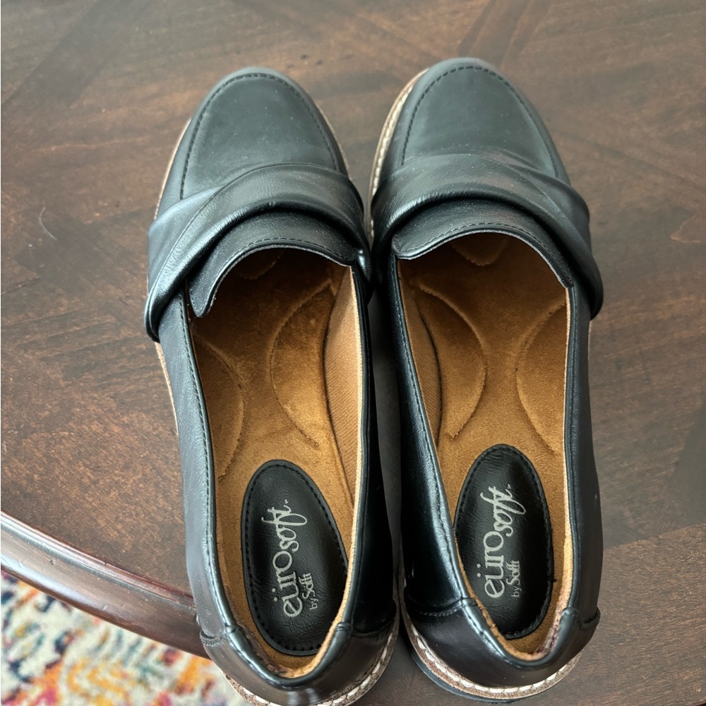 Sofft Eurosoft Balck loafers